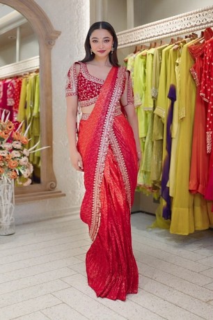 designer-ethnic-wear-for-ladies-big-0