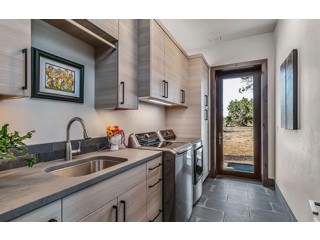 Deschutes River Cabinet and Closet – Custom Kitchen Cabinets for Every Style